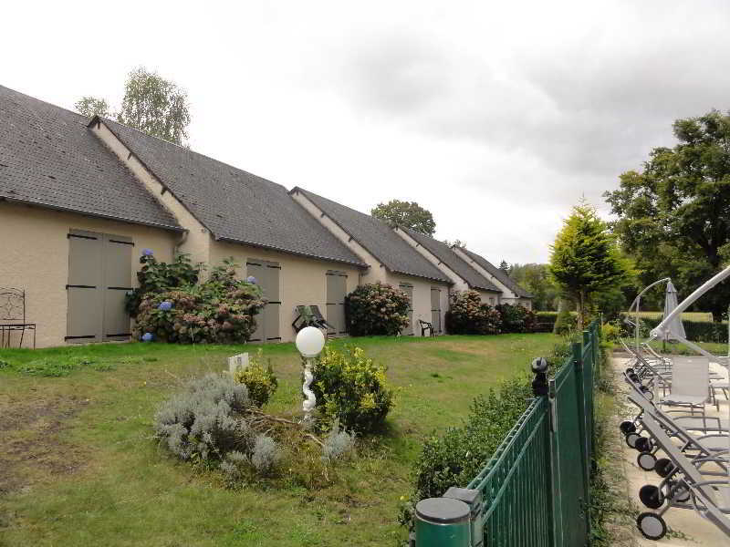 Hotel Restaurant Les Coquelicots, The Originals Relais Saint-Pardoux-l'Ortigier Exterior foto